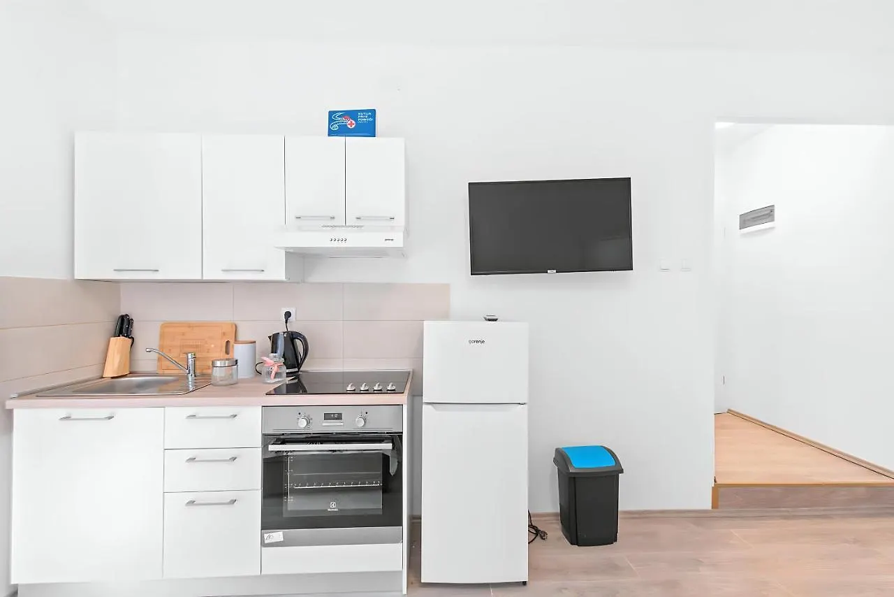 Pomerio Apartments contacts